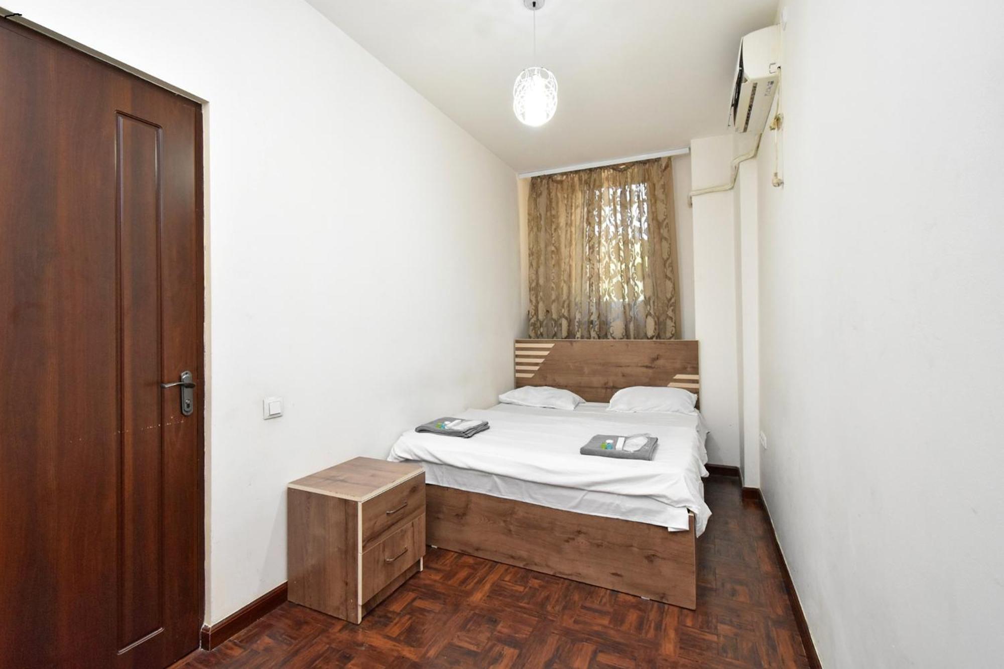 A&S Hotel Erevan Esterno foto