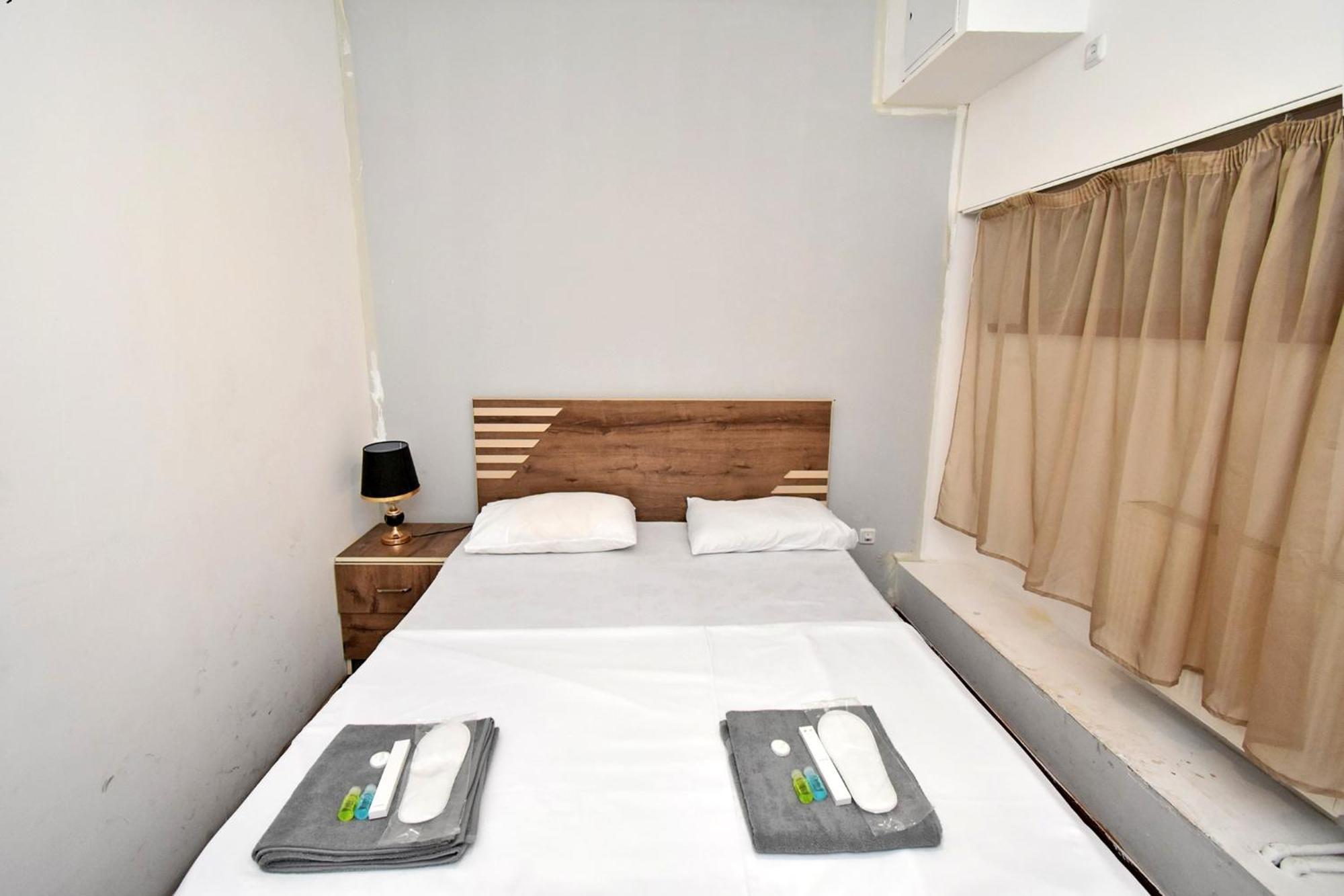 A&S Hotel Erevan Esterno foto