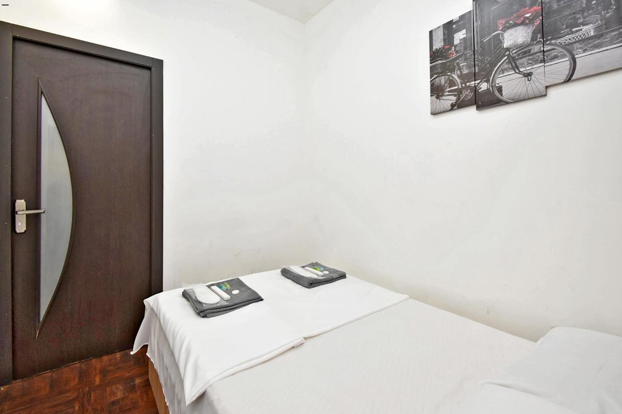 A&S Hotel Erevan Esterno foto