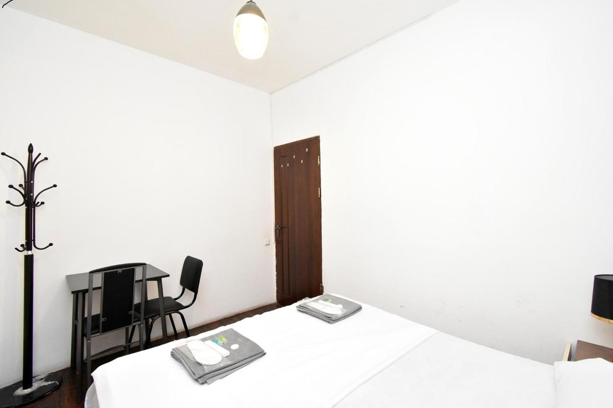 A&S Hotel Erevan Esterno foto